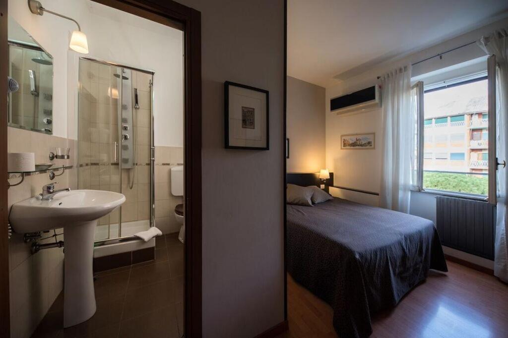 Domus Appia 154 B&B Рим Экстерьер фото