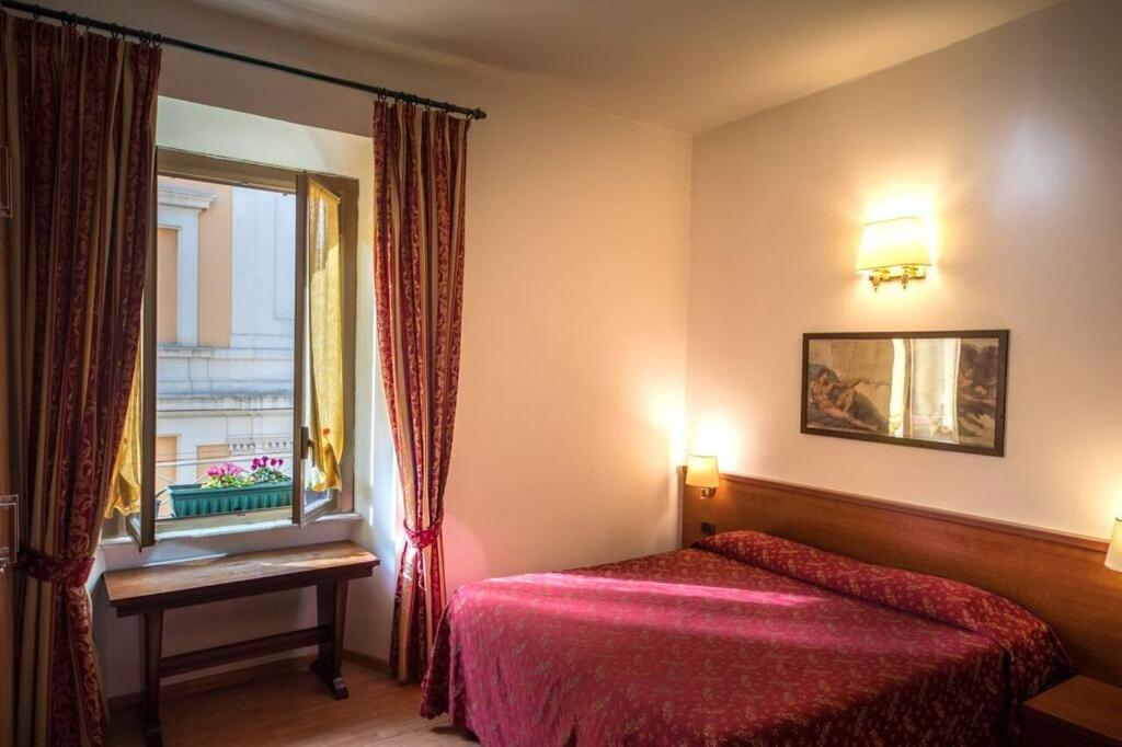 Domus Appia 154 B&B Рим Экстерьер фото